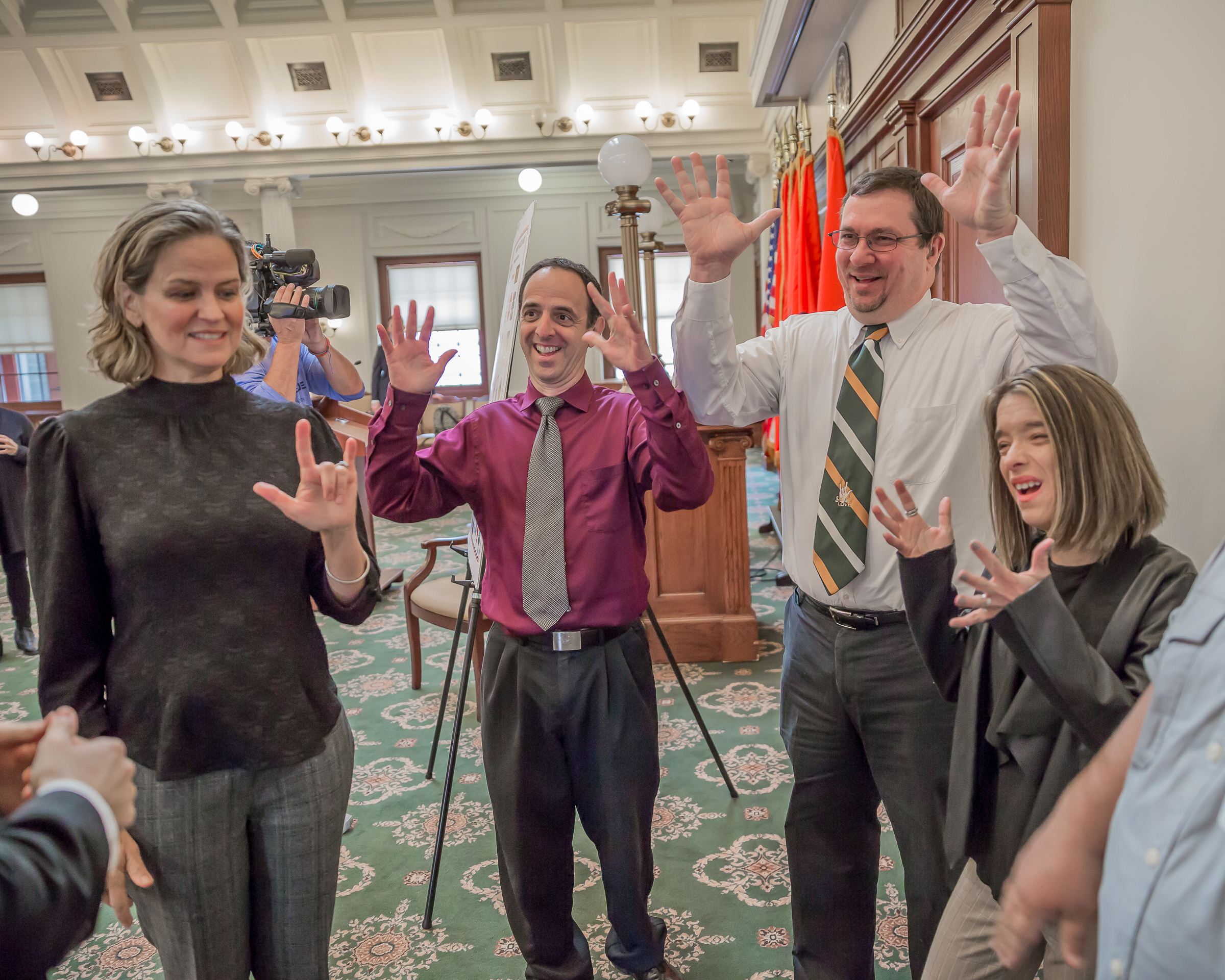 CURRAN SIGNS LEGISLATION TO ASSIST DRIVERS WITH HEARING IMPAIRMENTS 3
