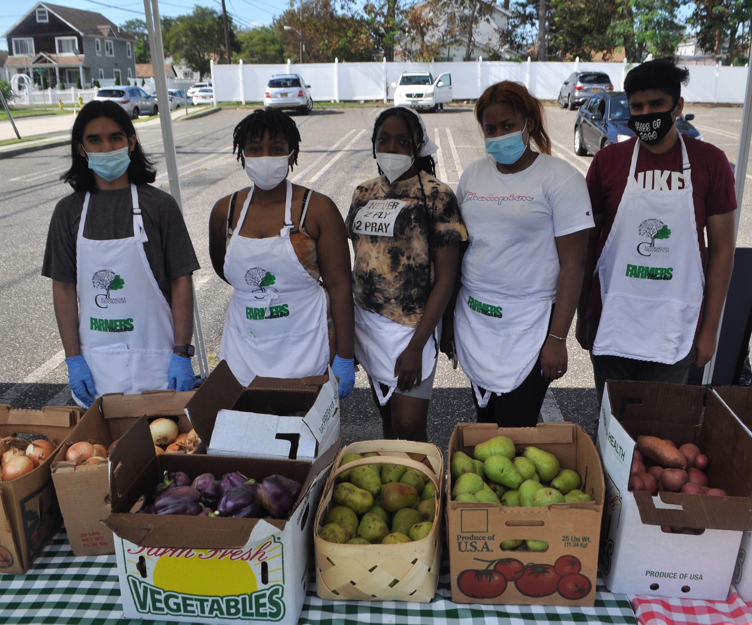 Legislator Abrahams and Mule - Pop-Up Farmers Market