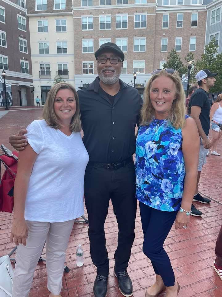 Glen Cove Downtown Sounds - Bernie Williams