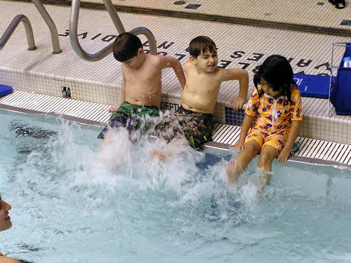 kidsinpool_002